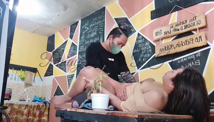 Watch Pinay’s Public Sex Eats Up Eateries