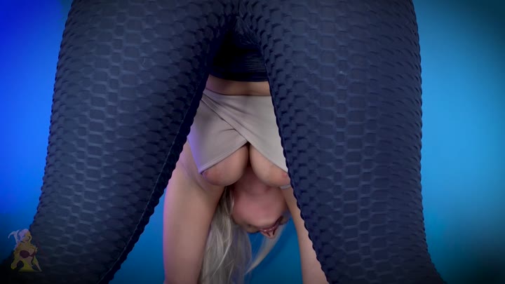 Watch PeachySkye – Seductive Yoga Instructor Pt 3