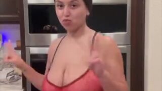 Taliya Cooking With Her Nips Out Leak Onlyfans Porn Tape