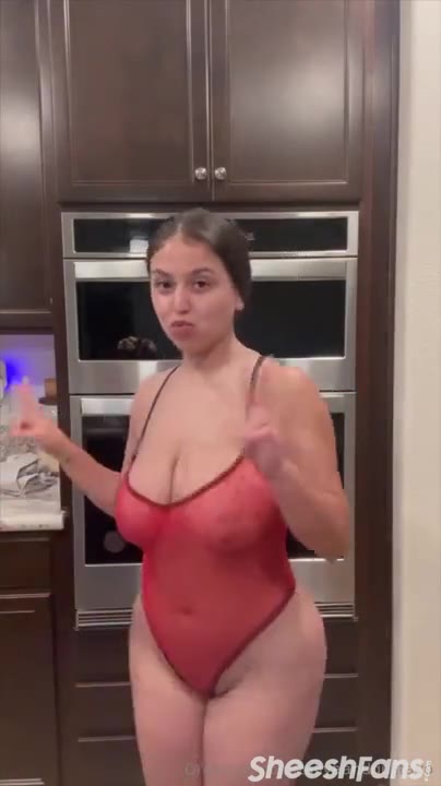 Watch Taliya Cooking With Her Nips Out Leak Onlyfans Porn Tape