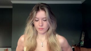 Felicitysecretxo Strips In White Lace Lingerie Showing Big Tits On The Bed