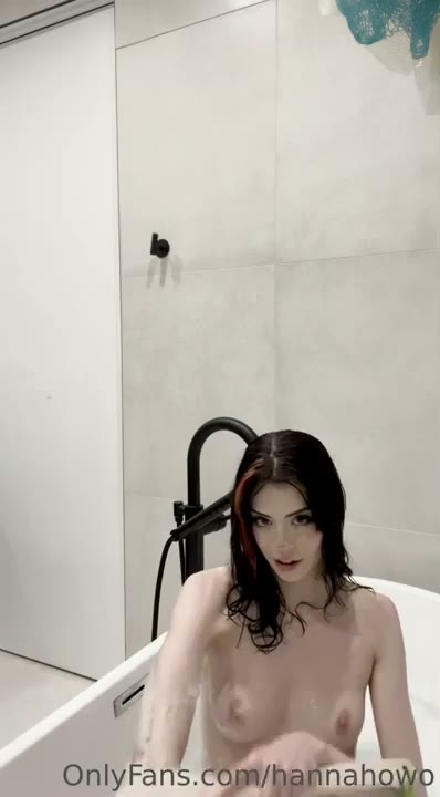 Watch Hannah Owo’s Steamy Solo Bath Session