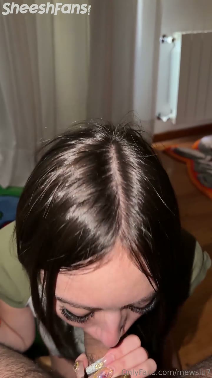 Watch Mewslut Gagging On A Bwc Onlyfans