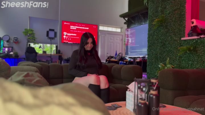 Watch Natalie Rose Aka Souppahnat Warm Black Cock Slurping Onlyfans