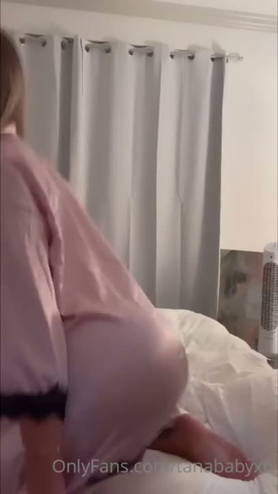 Watch Tanababyxo Nude Riding a Dildo and Fucking