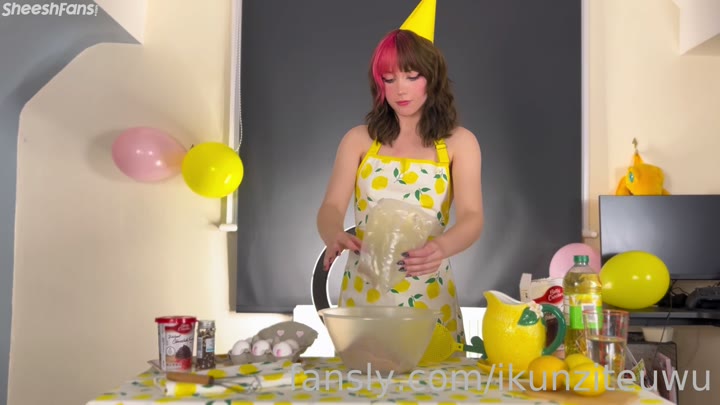 Watch Toothlessteddie Cooking And Getting Spanked On Nude Booty Fansly Leak