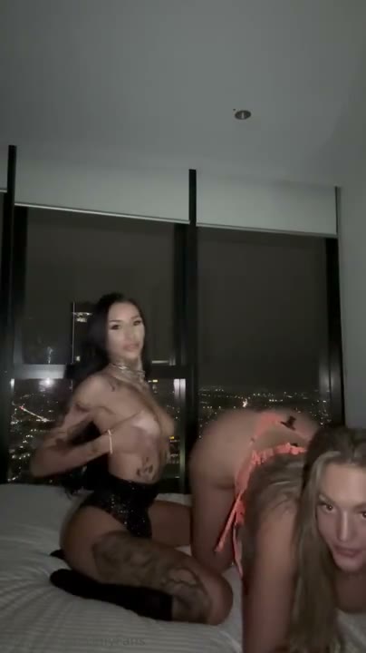 Watch Alannasworldx & Renee Savy Strips Together