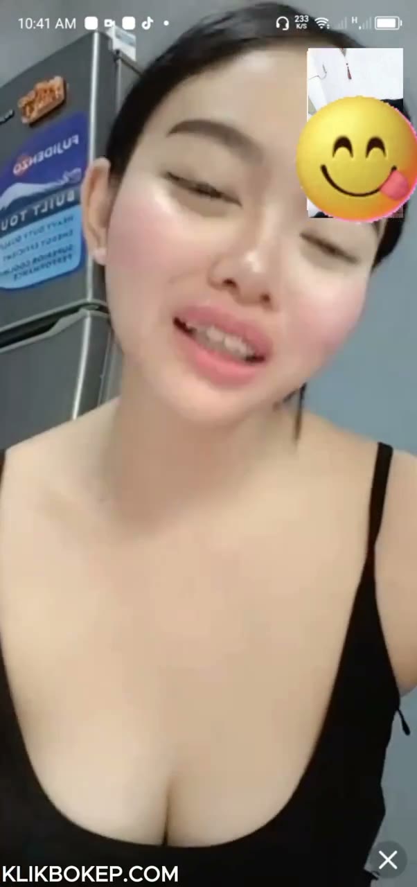 Watch Bokep Indo VCS Livu x Chamet Bobbie Colmek Melayani Pelanggan