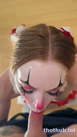 Watch Ivory Fox With Clowncore Facial