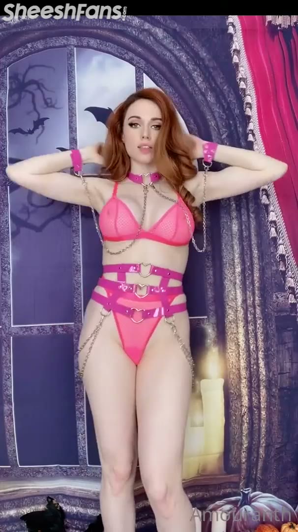Watch Amouranth Teases In Flirty Pink Lingerie While Masturbating