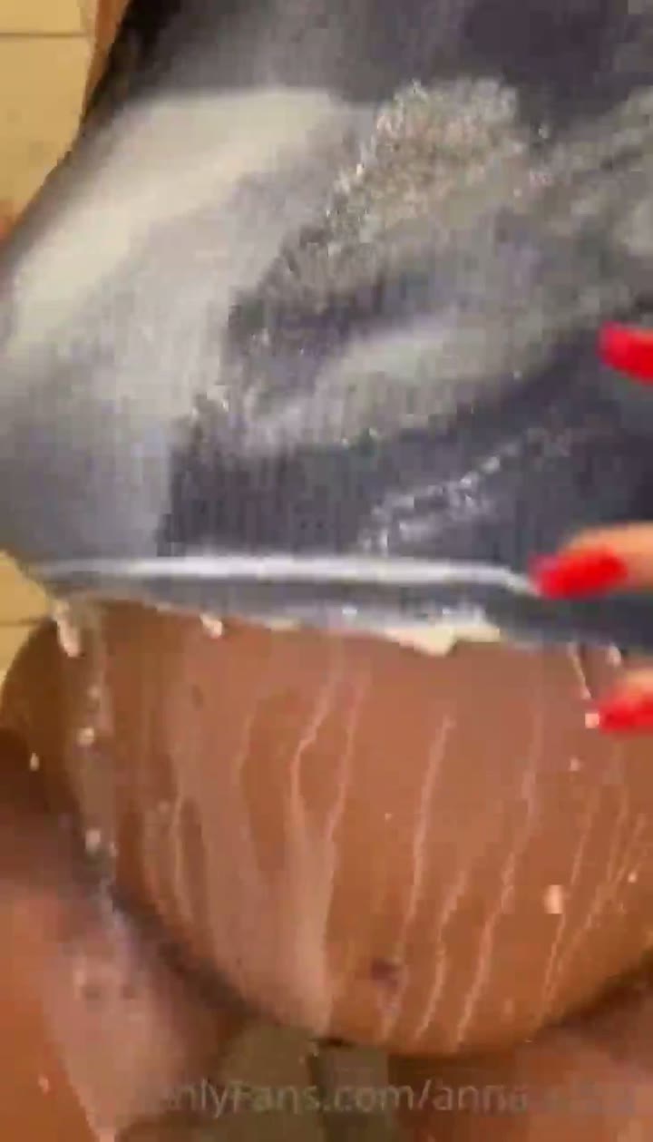 Watch Anna Paul – Nude shower in bath!!! New Onlyfans video leaked