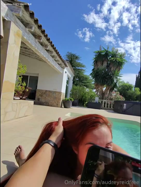 Watch Audrey Reid Gives Blowjob While BF Keeps Recording