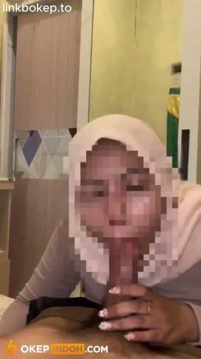 Watch Bokep Indo – Ganggu Pacar Hijab Yang Lagi Tiktokan