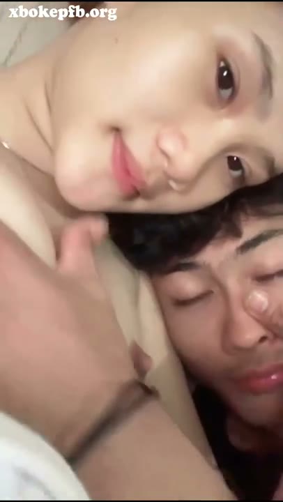 Watch Bokep tocil pelajar nyusuin pacar tiduran