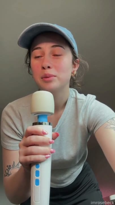 Watch Imrosebeck Solo Session With Her Vibrator Video Leaked