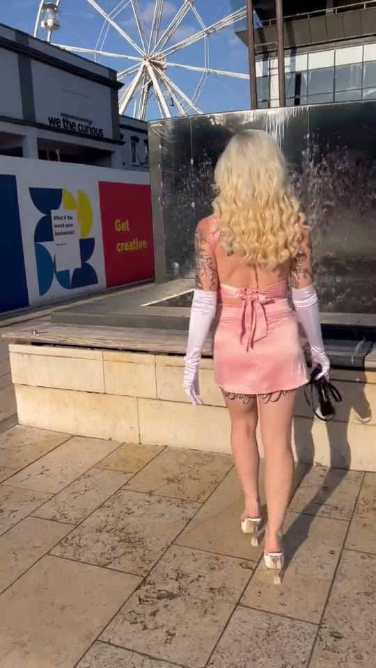 Watch Lowri Rose hot sexy outside!!!
