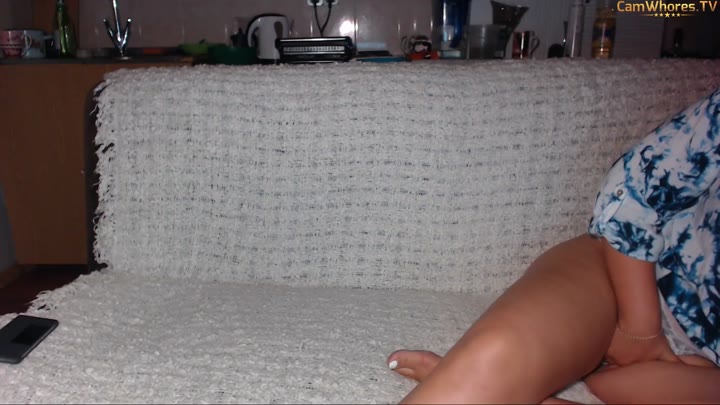 Watch Momsroom yet another lucky moment mom masturbates