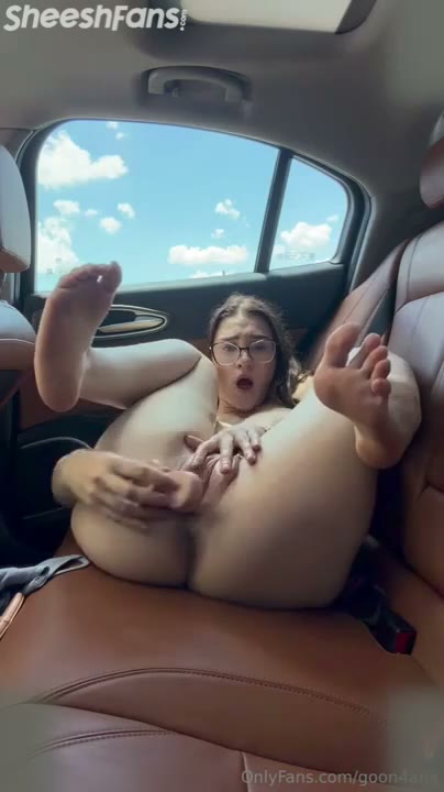 Watch TheGorillaGrip Teases Her Pussy With A Toy In The Vehicle