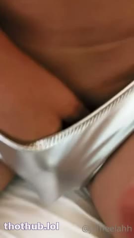 Watch Arabic Princess Jameelahh Blows Her BF’s Dick In Hotel Room