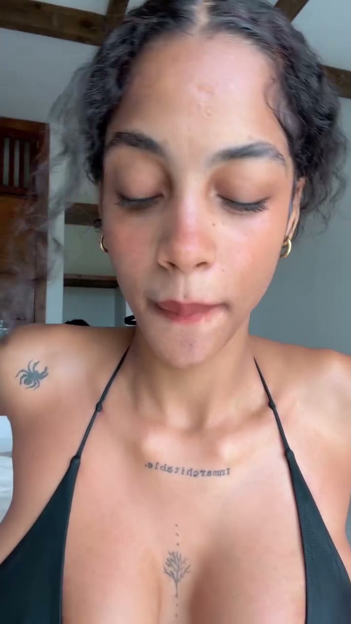 Watch Arlin Feliz Aka Librana x Nude Shows Off Her Sexy Body