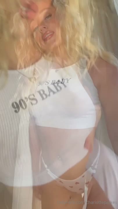 Watch Charlotte Parkes Undresses To Shows Off Her Hot Body