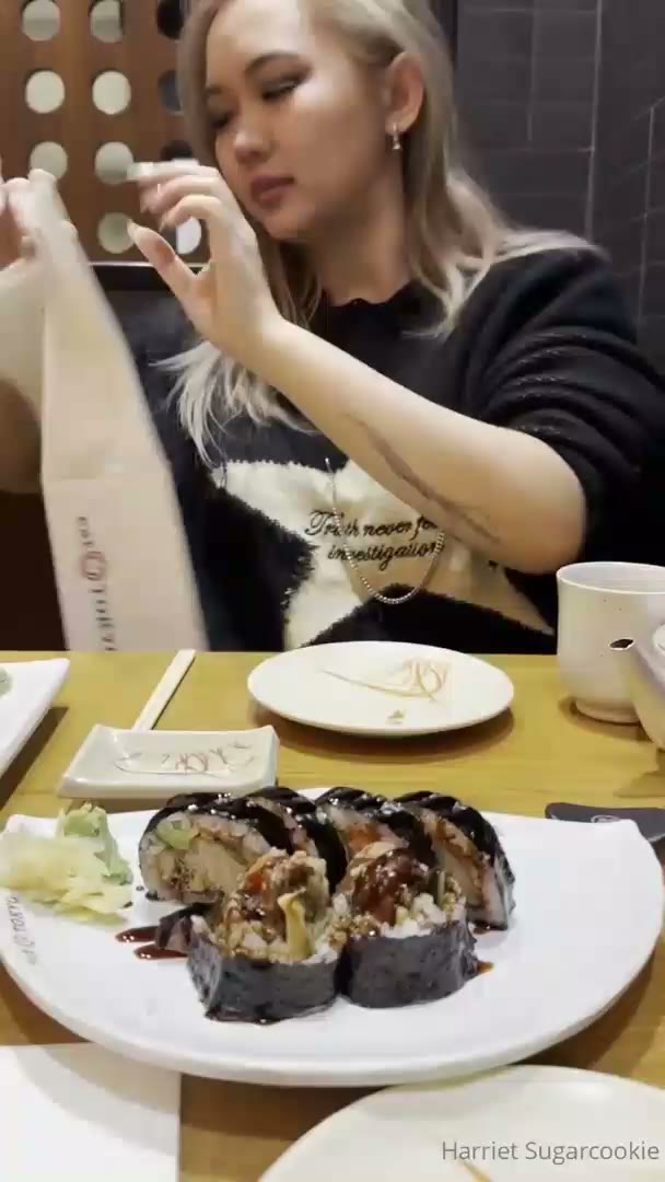 Watch Harriet Sugarcookie Has Sex With Man Met On Tinder In London
