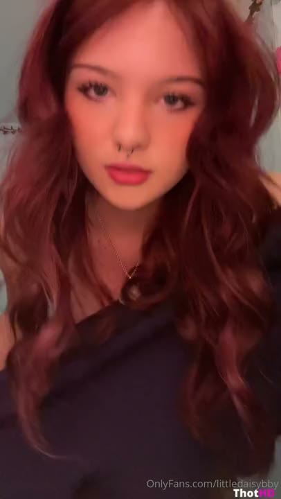 Watch Littledaisybby Pantyhose and Cleavage OF