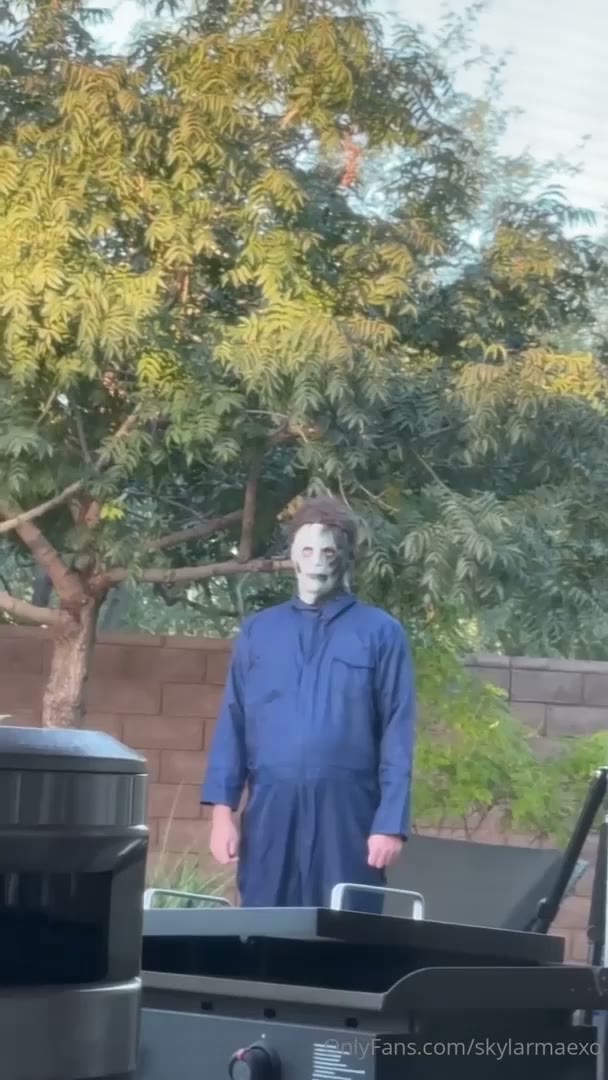 Watch Skylar Mae Gets Fucked By Michael Myers On The Sofa
