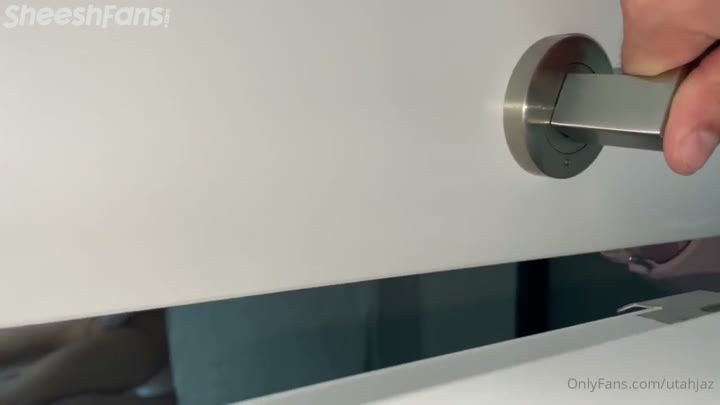 Watch Utahjaz Bunny Caught Masturbating By Roommate And Allow Him To Fuck Her Pussy Onlyfans